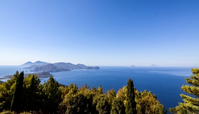 Segnali di attività registrati a Vulcano (Isole Eolie): la Protezione Civile dispone l’allerta gialla